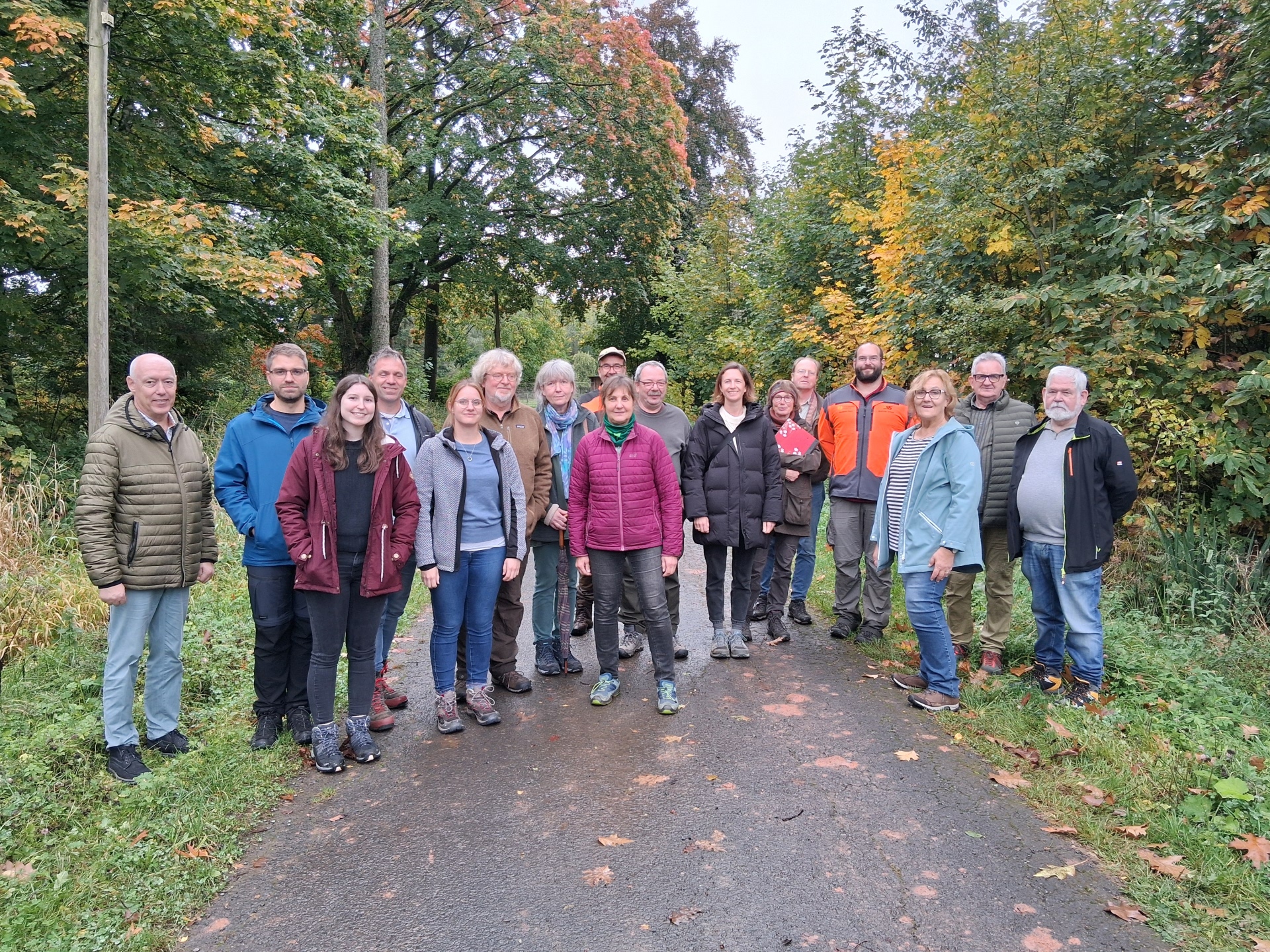 v. l. n. r., hinten nach vorne: Johannes Saxler, Dr. Hendrik Albrecht, Thomas Schneiders, Torsten Weber, Anne-Ruth Wind-scheif, Johannes Pinn, Werner Walter, Ann-Marie Lerch, Martina Greven, Dr. Clemens Ha-ckenberg, Matthias Urmes, Roland Thelen, Norbert Leinung, Anna-Lena Schmitz, Dr. Jessica Thome, Gudrun Nahrendorf, Carola Weicker