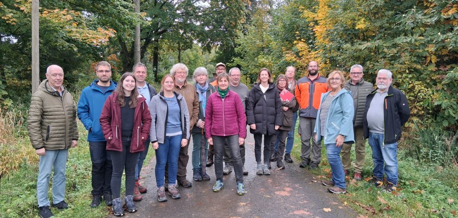 v. l. n. r., hinten nach vorne: Johannes Saxler, Dr. Hendrik Albrecht, Thomas Schneiders, Torsten Weber, Anne-Ruth Wind-scheif, Johannes Pinn, Werner Walter, Ann-Marie Lerch, Martina Greven, Dr. Clemens Ha-ckenberg, Matthias Urmes, Roland Thelen, Norbert Leinung, Anna-Lena Schmitz, Dr. Jessica Thome, Gudrun Nahrendorf, Carola Weicker
