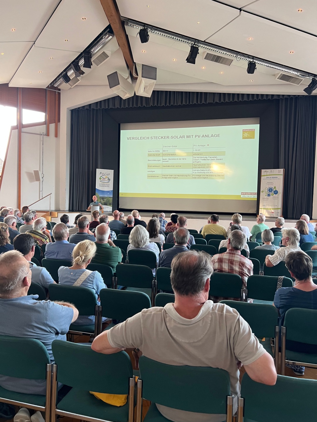 Infoveranstaltung zu Balkonkraftwerken und größeren PV-Anlagen